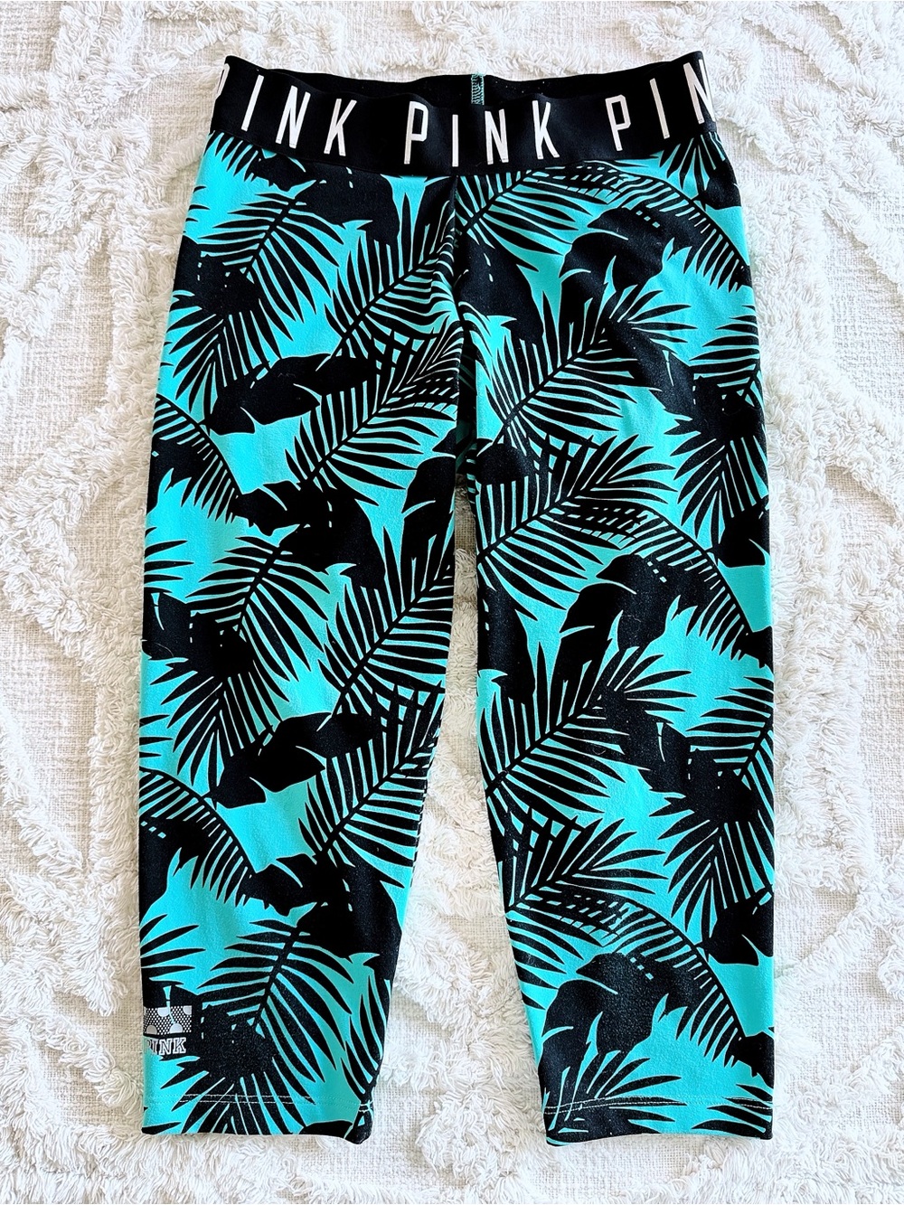Victoria’s Secret PINK Ultimate Tropical Palm Capri Leggings Small Aqua Black